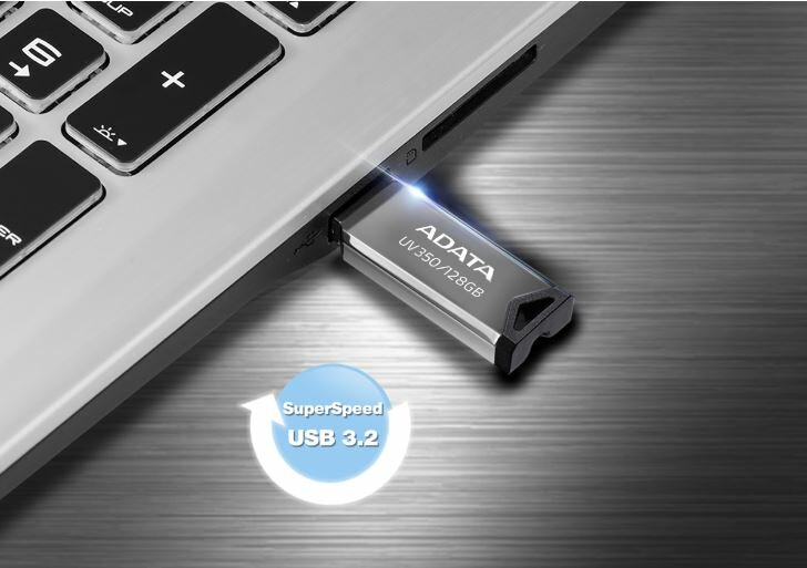 Pendrive Adata UV350 128GB AUV350-128G-RBK pendrive w laptopie