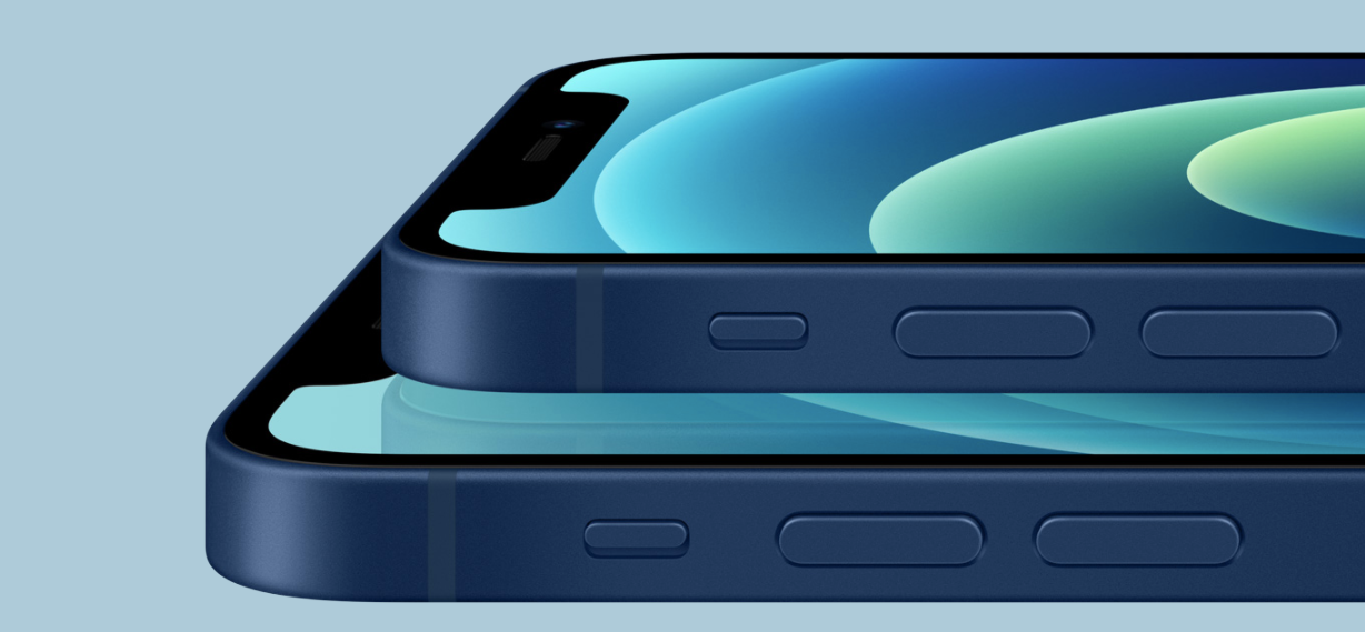 Smartfon Apple iPhone 12 MJNQ3PM/A widok od prawego boku na ekran w pozycji poziomej