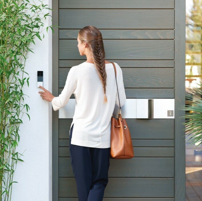 Inteligentny wideodomofon Netatmo Doorbell Szaro-biały monitorowanie