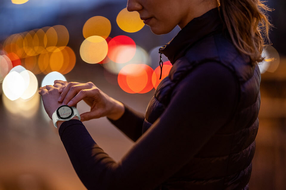 Smartwatch Samsung Galaxy Watch 4 Classic LTE 46mm czarny odbieranie wiadomości na smartwatche