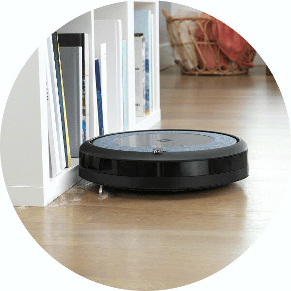 Robot sprzątający iRobot Roomba i6 z Wi-Fi odkurzanie przy regale
