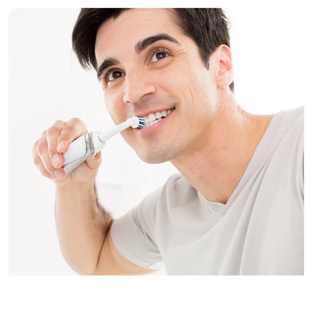 Końcówki do szczoteczki elektrycznej Oral-B PRECISION CLEAN  EB 20-8 przykład użycia
