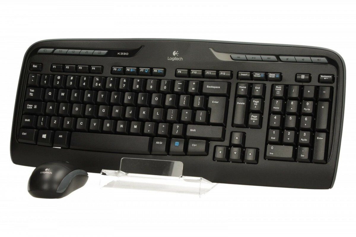 Mysz i klawiatura Logitech MK330 po skosie na białym tle