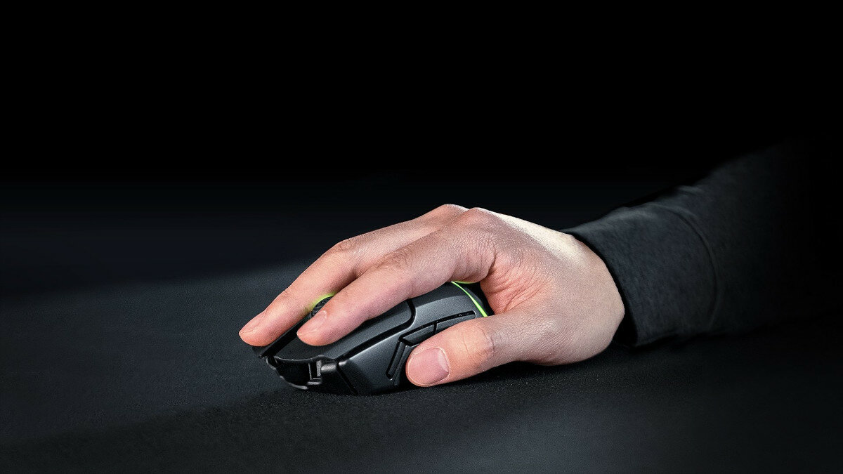 Podkładka pod mysz SteelSeries QcK Heavy duża ręka na myszce na podkładce