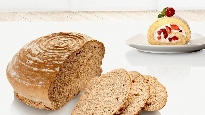 Mikser Bosch MFQ36400 450W widok na bochenek chleba i ciasto